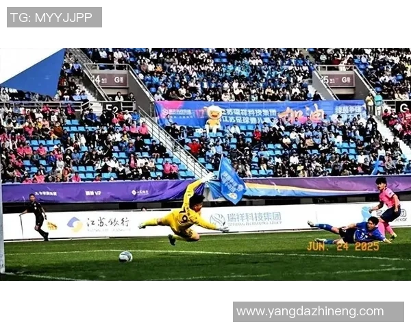 河南足球热潮席卷全省球迷激情四溢共庆精彩赛事 河南足球热潮席卷全省球迷激情四溢共庆精彩赛事