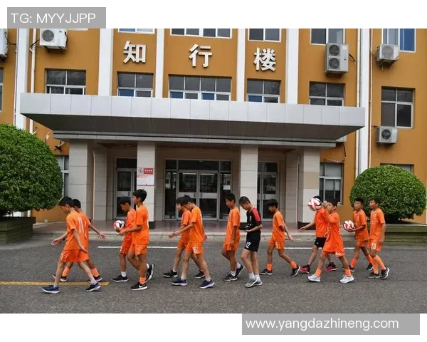 足球少年腾代强的成长故事与梦想追逐之路